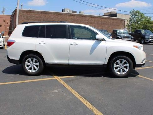 Used 2012 Toyota Highlander SE w/ Tow Pkg AWD/4WD image 5
