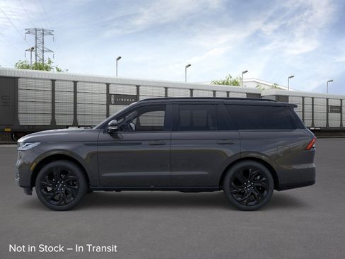 New 2026 Lincoln Navigator Black Label AWD/4WD image 3