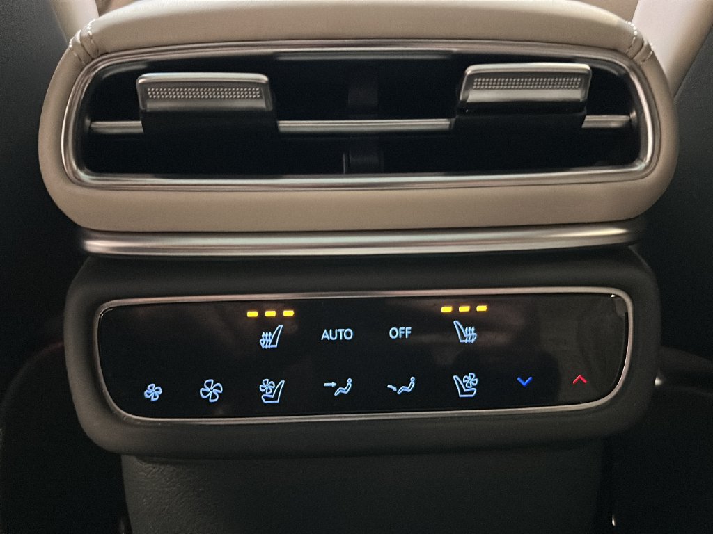 Certified 2026 Genesis GV80 3.5T AWD/4WD image 30