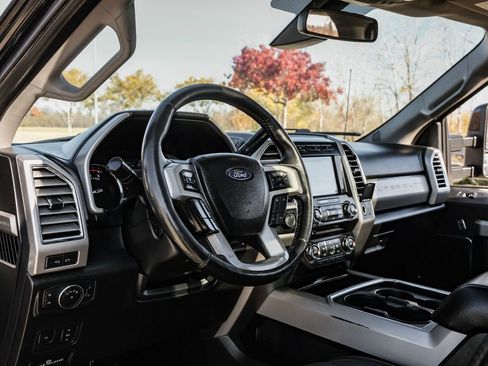 Used 2017 Ford F350 Lariat w/ Lariat Ultimate Package image 3