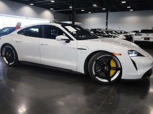 Used 2020 Porsche Taycan Turbo S image 8