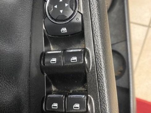 Used 2017 Ford Fusion Energi SE FWD image 15