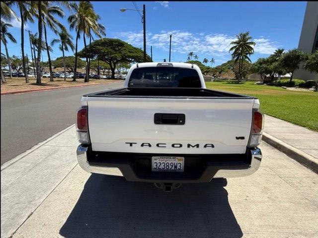 Used 2023 Toyota Tacoma TRD Off-Road w/ Black Out Package (TMS) AWD/4WD image 9