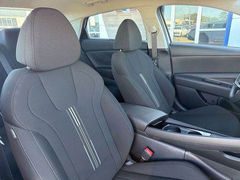 New 2026 Hyundai Elantra Blue image 7