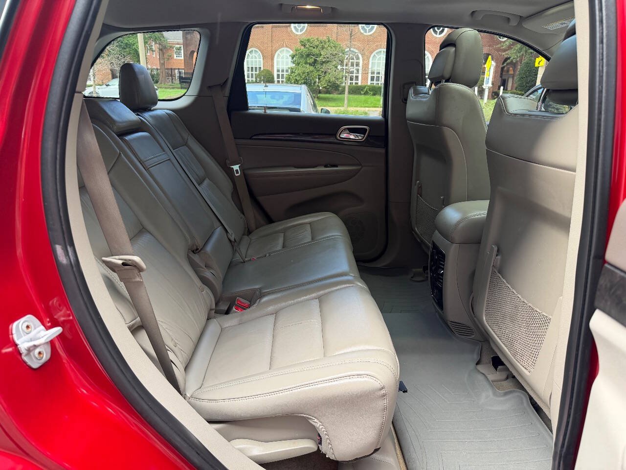 Used 2011 Jeep Grand Cherokee Laredo AWD/4WD image 20
