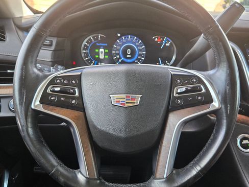Used 2016 Cadillac Escalade Luxury AWD/4WD image 21