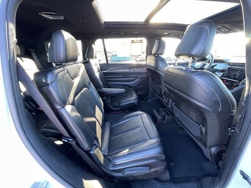 Used 2024 Jeep Grand Cherokee L Limited w/ Luxury Tech Group II image 25