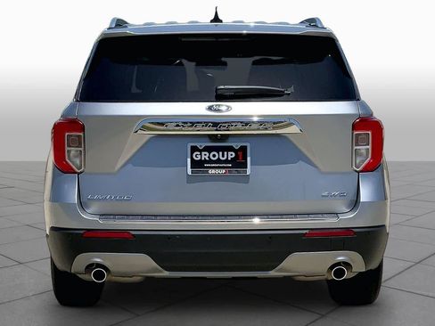 Used 2023 Ford Explorer Limited w/ Equipment Group 301A AWD/4WD image 5