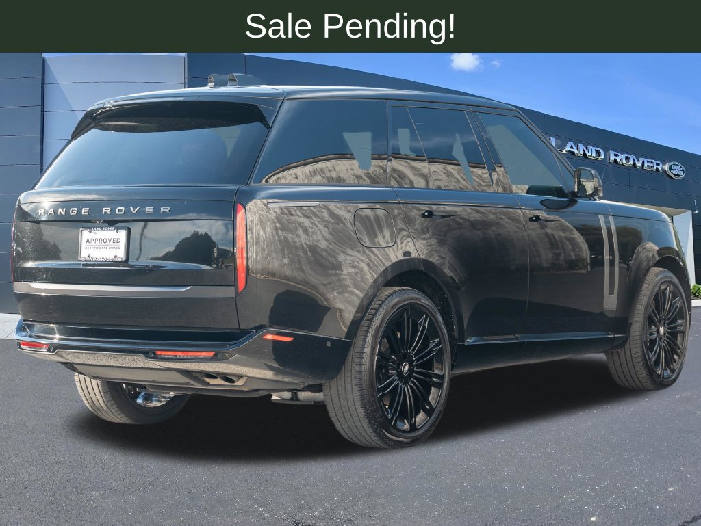 Used 2024 Land Rover Range Rover SE AWD/4WD image 5