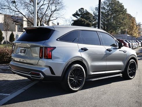 Used 2023 Kia Sorento EX image 8