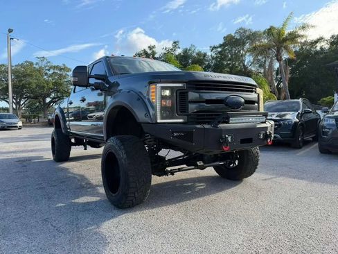 Used 2018 Ford F250 XLT w/ XLT Premium Package AWD/4WD image 4