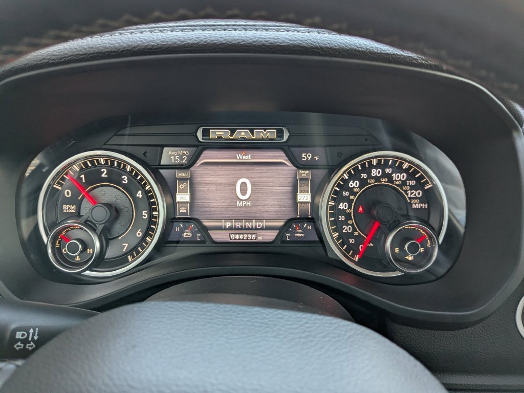 Used 2019 RAM 1500 Laramie AWD/4WD image 16