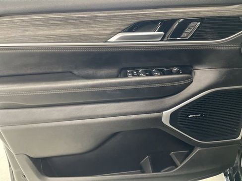 Used 2024 Jeep Wagoneer L Series II w/ Flexible Seating Group image 20