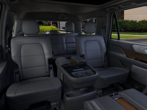 New 2024 Lincoln Navigator Reserve image 11