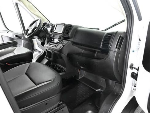 Used 2024 RAM ProMaster 2500 w/ Convenience Group FWD image 7