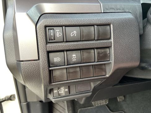 Used 2025 Toyota Tacoma SR5 image 46