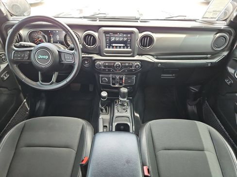 Used 2021 Jeep Gladiator Mojave AWD/4WD image 11