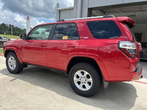 Used 2024 Toyota 4Runner SR5 AWD/4WD image 8