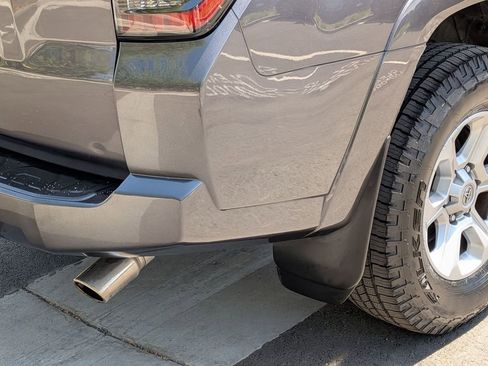 Used 2022 Toyota 4Runner SR5 Premium w/ Moonroof Package RWD image 19