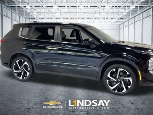Used 2024 Mitsubishi Outlander SE FWD image 3