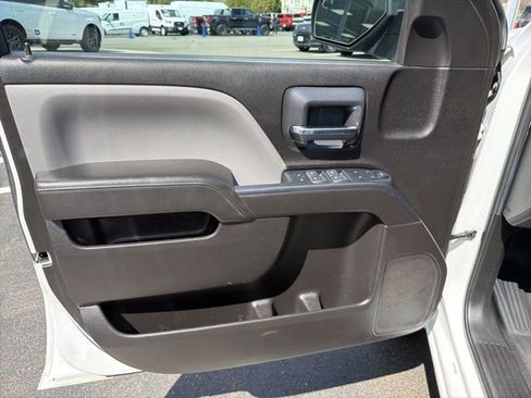 Used 2019 Chevrolet Silverado 1500 Custom AWD/4WD image 13