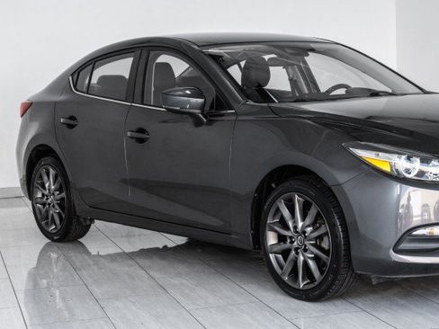 Used 2018 MAZDA MAZDA3 Touring FWD image 59