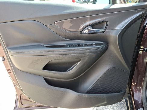 Certified 2017 Buick Encore Essence image 10