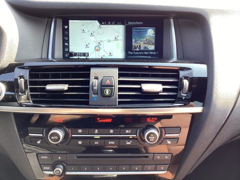 Used 2018 BMW X4 xDrive28i AWD/4WD image 18