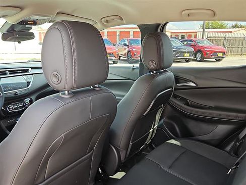 Used 2023 Buick Encore GX Select image 9