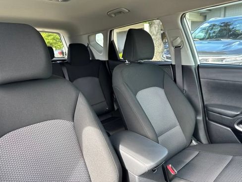Used 2025 Kia Soul LX w/ LX Technology Package FWD image 13