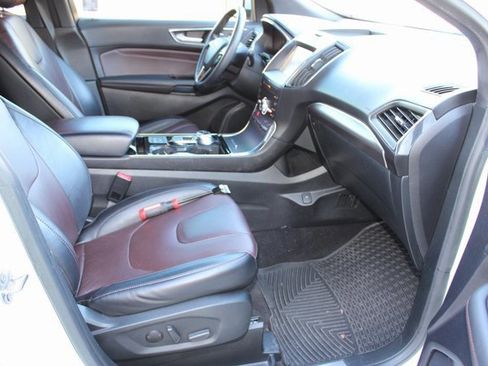 Used 2020 Ford Edge Titanium w/ Equipment Group 301A image 18