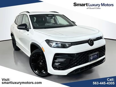 Certified 2025 Volkswagen Tiguan SE R-Line