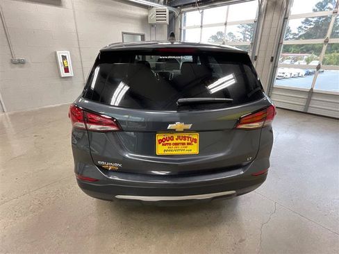 Used 2023 Chevrolet Equinox LT FWD image 4