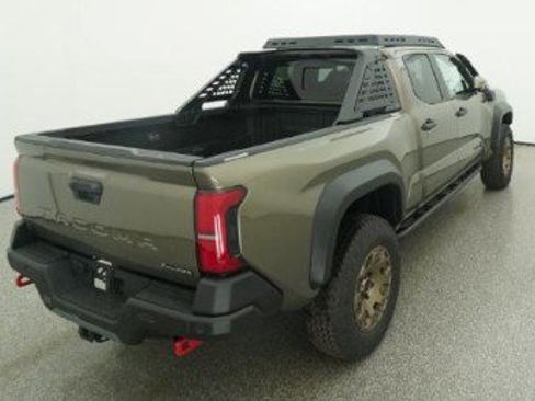 New 2025 Toyota Tacoma Trailhunter image 6