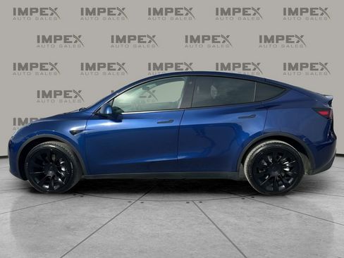 Used 2021 Tesla Model Y Long Range image 2