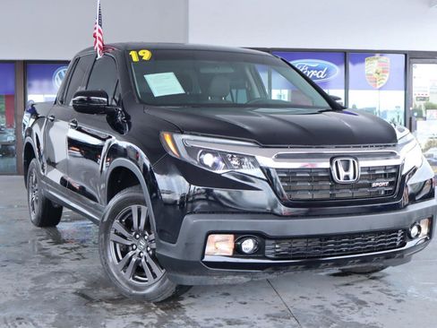 Used 2019 Honda Ridgeline Sport image 2
