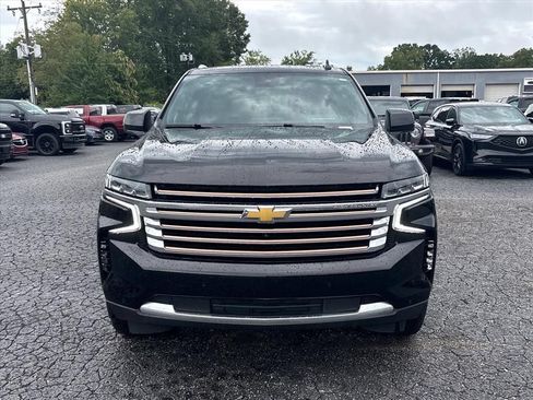 Used 2024 Chevrolet Suburban High Country AWD/4WD image 2