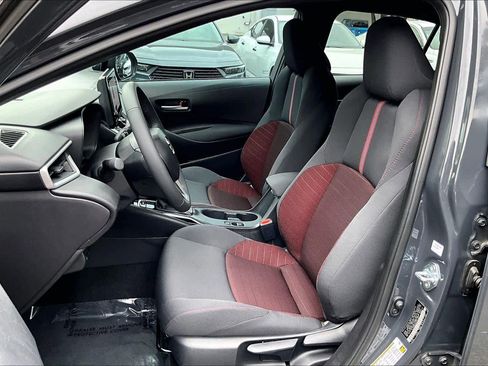 Used 2026 Toyota Corolla SE image 9