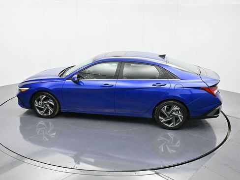 Used 2024 Hyundai Elantra Limited image 45