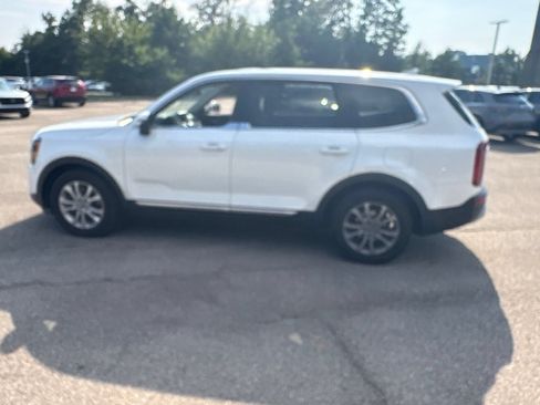 Used 2020 Kia Telluride LX FWD image 15