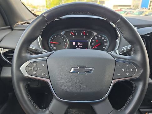 Used 2023 Chevrolet Traverse RS AWD/4WD image 19