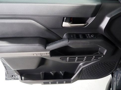 Used 2025 Toyota Tacoma TRD Off-Road image 46