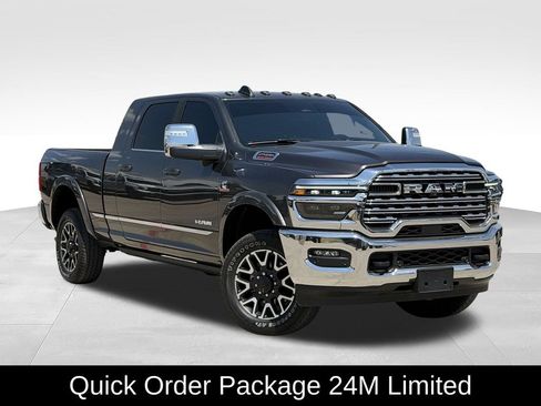 Used 2025 RAM 2500 Limited AWD/4WD image 2