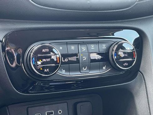 Used 2023 Buick Encore GX Select w/ Sport Touring Package FWD image 29