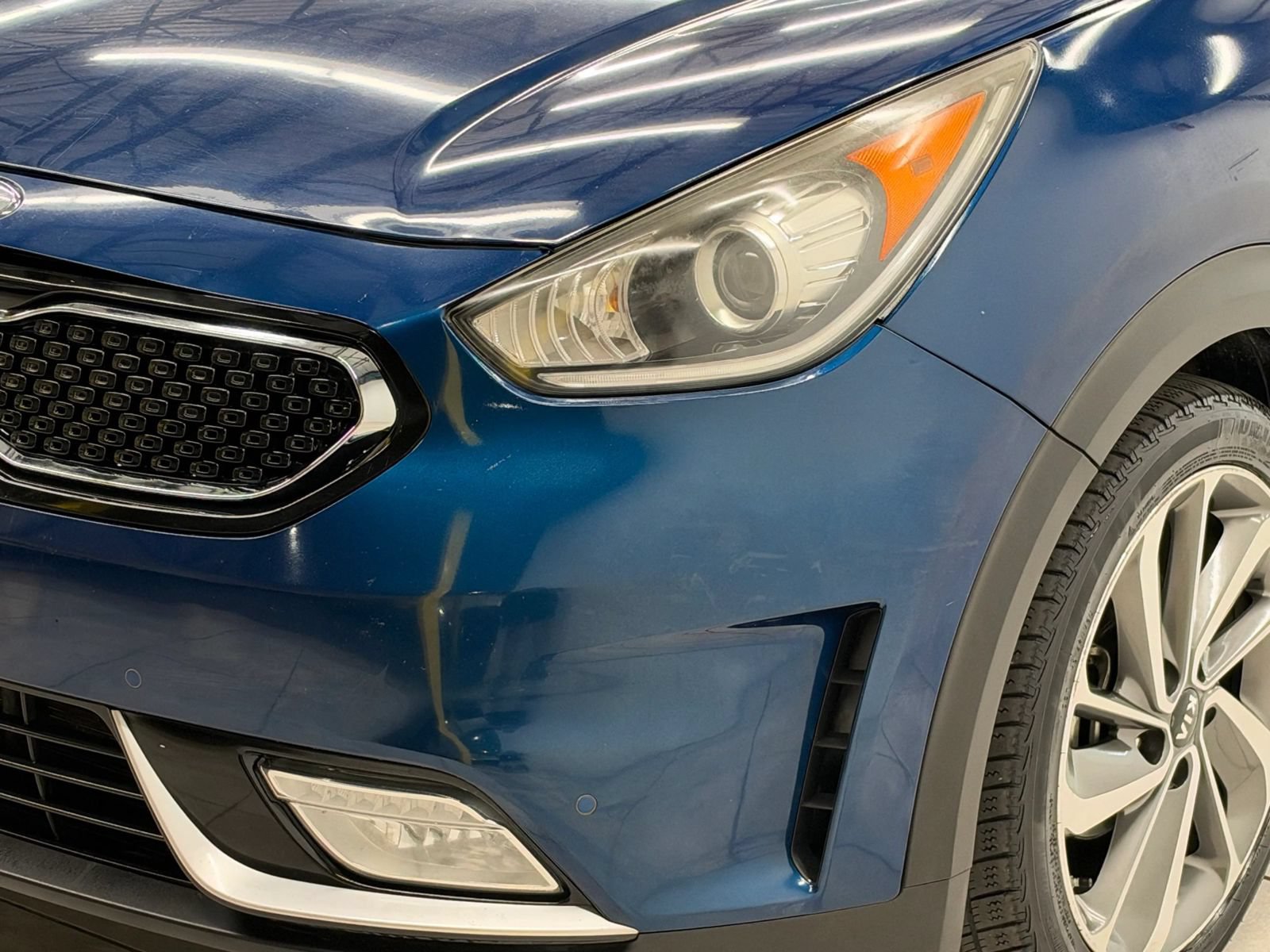 Used 2017 Kia Niro Touring FWD image 4
