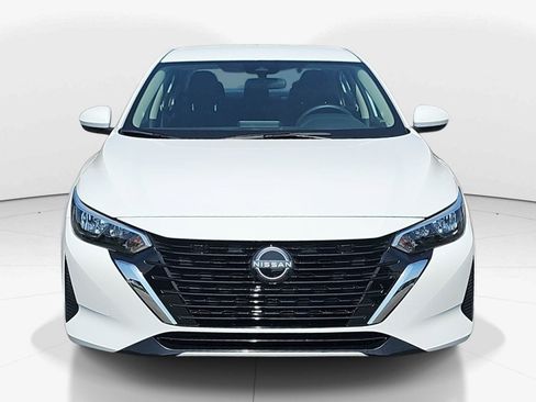 Used 2025 Nissan Sentra S FWD image 9
