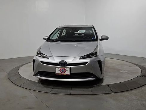 Used 2019 Toyota Prius XLE w/ Premium Convenience Package FWD image 8
