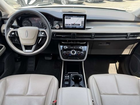 Used 2022 Lincoln Corsair FWD w/ Equipment Group 101A image 2