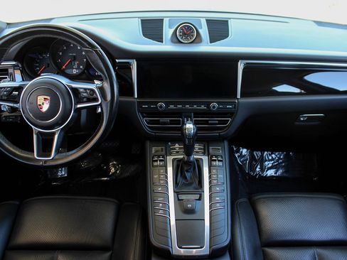 Used 2020 Porsche Macan AWD/4WD image 14