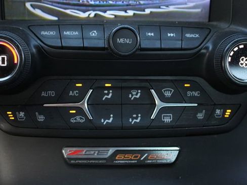 Used 2015 Chevrolet Corvette Z06 w/ 2LZ Preferred Equipment Group image 27